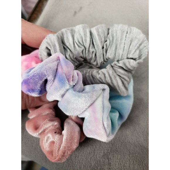 Jojo Siwa Oversized Clip In Girls Bows With Scrunchies Blue and Pink Glitter - Picture 2 of 10